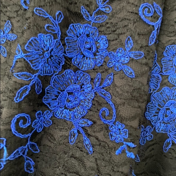 Blue and Black Lace Midi Dress Womens Size 4 SizeS - Picture 2 of 6